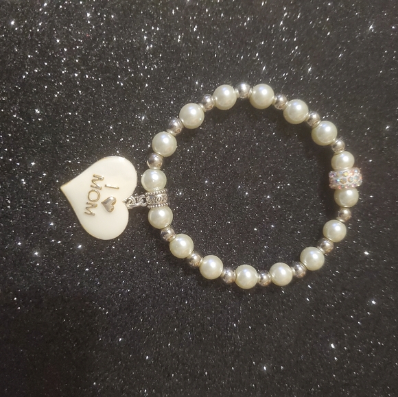 BEAUTIFUL BRACELET FOR MOM. - Picture 10 of 10